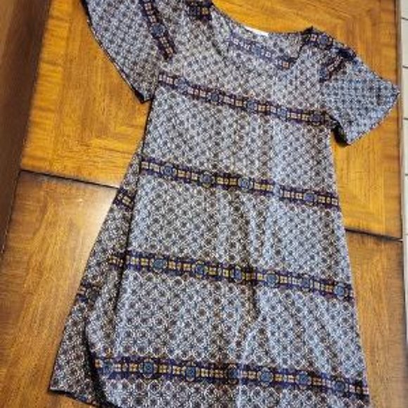 Carmela Tie Back Shift Dress - Picture 3 of 13